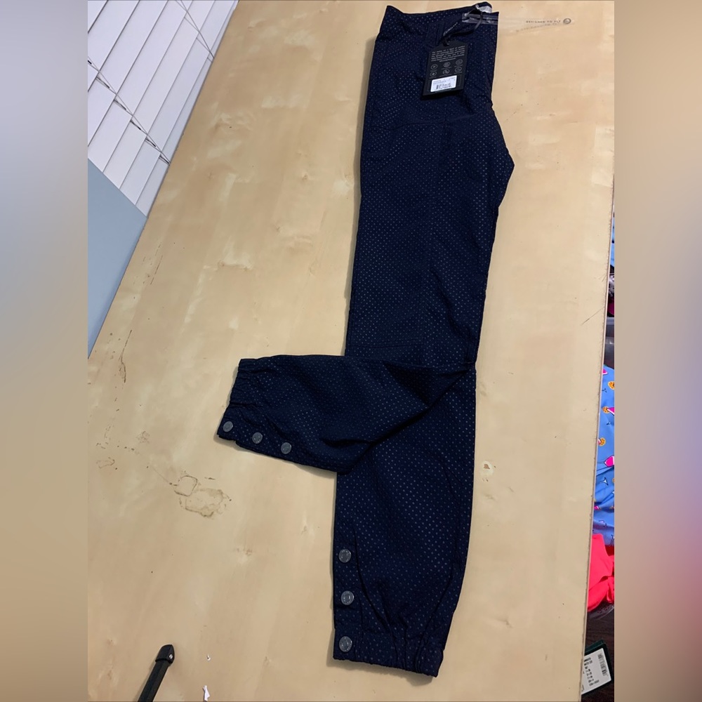 Anatomie embossed faye ladies small navy dot stretch travel pants new